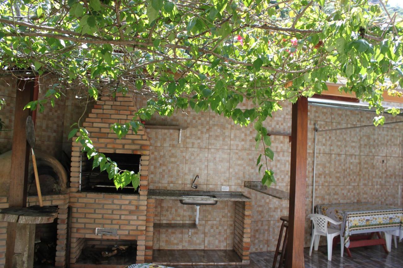 Casa com piscina aquecida e com grande área verde. Ubatuba Exterior foto
